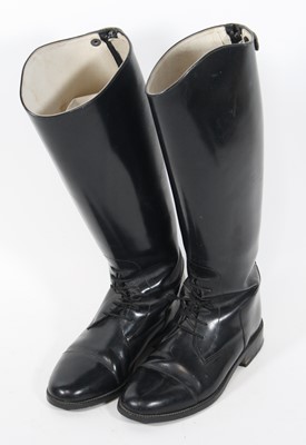 Lot 900 - A pair of ladies Regent black leather riding...