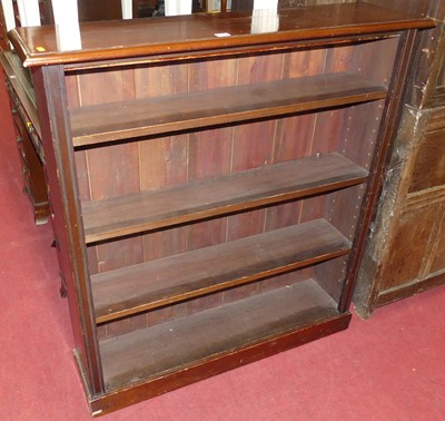 Lot 1203 - An early 20th century mahogany dwarf...