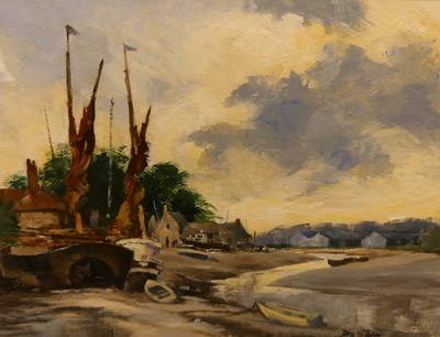 Lot 1118 - Des Slater - Boat building at Maldon, acrylic,...
