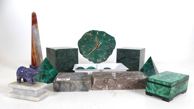 Lot 459 - A collection of hardstone items to include a...