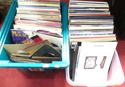 Lot 539 - A collection of vintage LPs, to include...