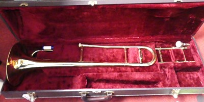 Lot 540 - A modern brass Boosey & Hawkes BMH 400 brass...