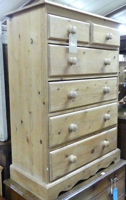 Lot 1249 - A contemporary pine chest of drawers, w.86cm