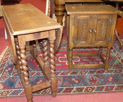 Lot 1256 - An early 20th century barleytwist oak gateleg...