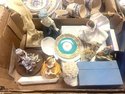 Lot 501 - A collection of items to include Border Fine...