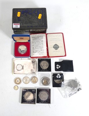 Lot 386 - The Royal Mint 1977 Silver Jubilee crown,...
