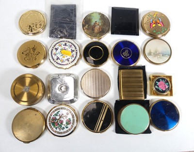 Lot 396 - A collection of ladies compacts to include...