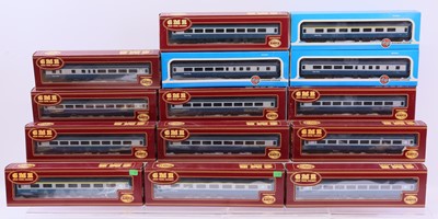 Lot 704 - One tray containing various Airfix 00 gauge...