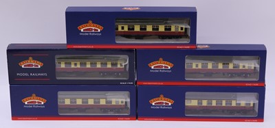 Lot 700 - A collection of five modern release Bachmann...