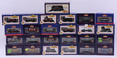 Lot 694 - One tray containing 25 Bachmann 00 gauge...