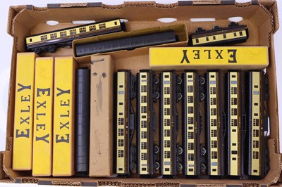 Lot 722 - Sixteen Exley 00 gauge coaches, to include a...