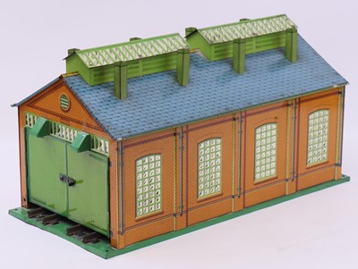 Lot 140 - 1935-41 Hornby 0-gauge No.2 Engine Shed, green...