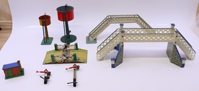 Lot 210 - Various Hornby 0-gauge items: 1927-33 Hornby...