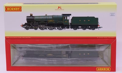 Lot 622 - A Hornby 00 gauge GWR 4-6-0 Castle Class in...