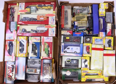 Lot 2106 - Two trays containing various modern issue...