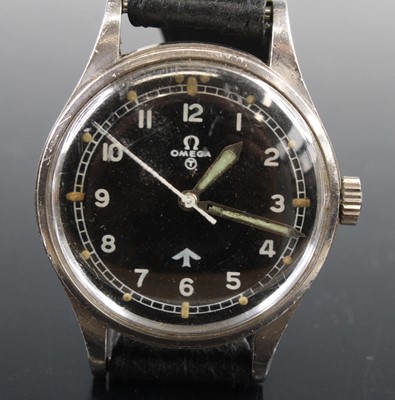 Lot 790 - A gentleman's Omega Military issue RAF pilots...