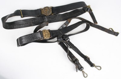 Lot 582 - A Royal Naval belt, in black leather with gilt...
