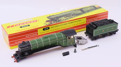 Lot 230 - An incomplete Ref 2240 Hornby-Dublo V2 class...