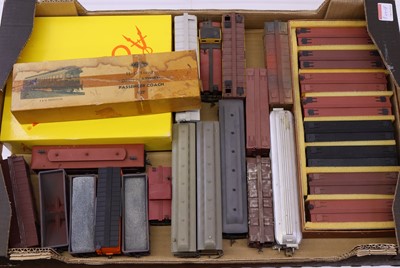 Lot 980 - One tray containing various HO gauge American...