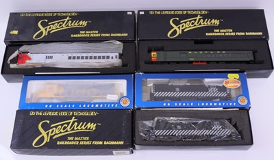 Lot 815 - Five HO gauge Bachmann locos to include a...