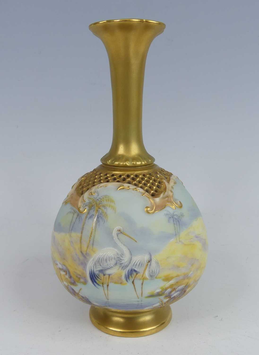 Lot 2034 - A Worcester porcelain specimen vase, decorated...