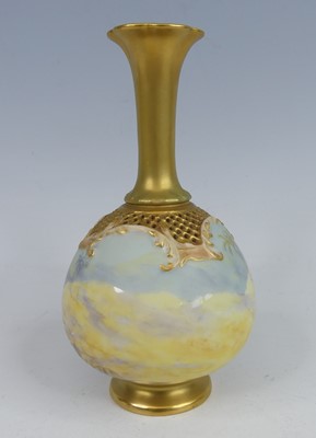 Lot 2034 - A Worcester porcelain specimen vase, decorated...