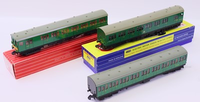 Lot 441 - Hornby-Dublo 3-rail green ‘3-car EMU’...