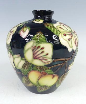 Lot 66 - A contemporary Moorcroft pottery...