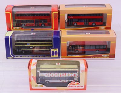 Lot 2030 - Creative Master 1/76 scale group of 5 public...