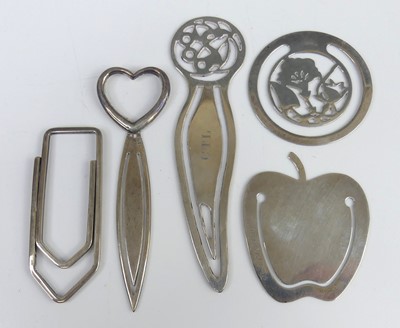 Lot 135 - A collection of five various contemporary...