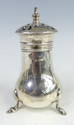 Lot 119 - An early 20th century silver sugar...