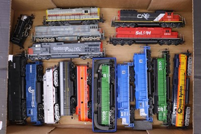 Lot 965 - One tray containing a quantity of HO scale...