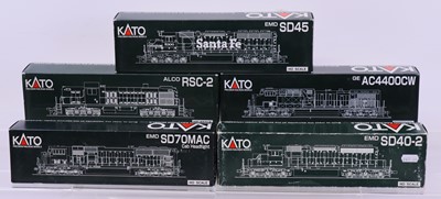 Lot 911 - Five Kato HO American outline locos, to...