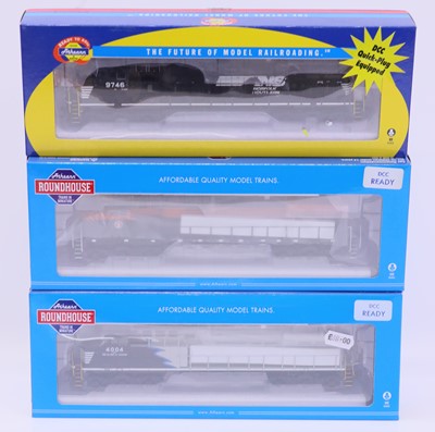 Lot 917 - Three Athearn HO Gauge American outline locos,...