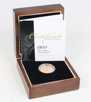 Lot 2035 - Great Britain, 1925 gold full sovereign,...