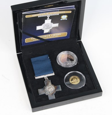 Lot 2056 - The Bradford Exchange, The George Cross Gold...