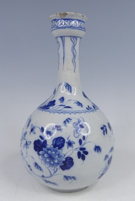 Lot 2025 - An 18th century Dutch Delft garlic-neck bottle...