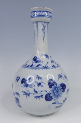 Lot 2025 - An 18th century Dutch Delft garlic-neck bottle...