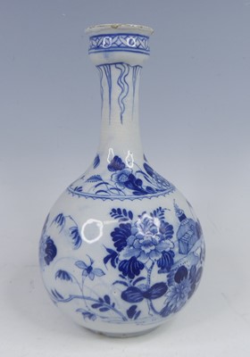 Lot 2025 - An 18th century Dutch Delft garlic-neck bottle...