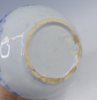 Lot 2025 - An 18th century Dutch Delft garlic-neck bottle...