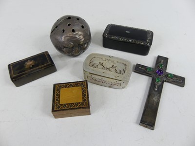 Lot 2324 - A 19th century mother of pearl carved snuff...