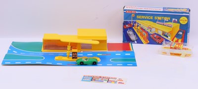 Lot 1760 - Blue Box Toys boxed plastic Service Station,...