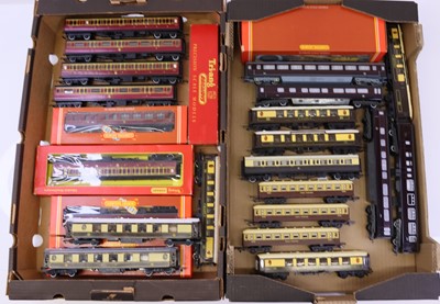Lot 715 - Two trays containing various Hornby 00 gauge...