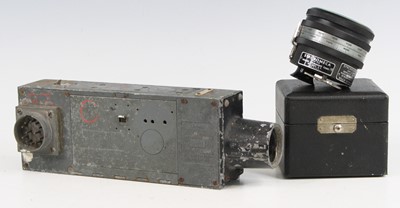 Lot 631 - A WW II Air Ministry Type G45 camera, ref. no....