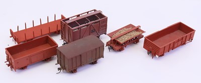 Lot 989 - Six New Zealand S scale hand-built wagons to...