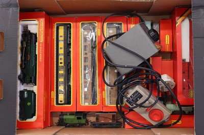 Lot 727 - One tray containing various 00 gauge early...