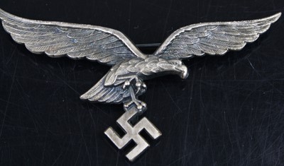 Lot 804 - A German Luftwaffe badge, marked verso A for...