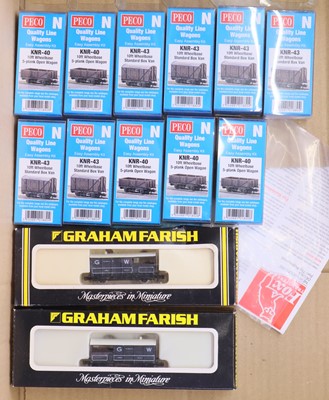 Lot 1004 - A collection of N gauge Peco and Graham Farish...