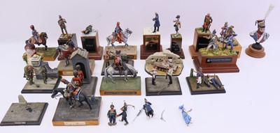 Lot 1658 - Tray of various 54mm, 90mm and model busts of...