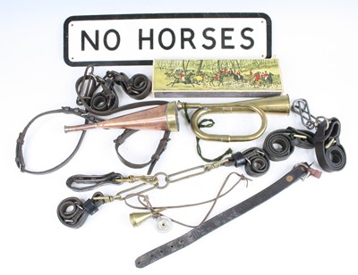 Lot 894 - A collection of miscellaneous hunting related...